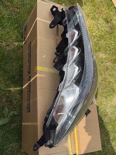 Toyota Corolla head light rhs