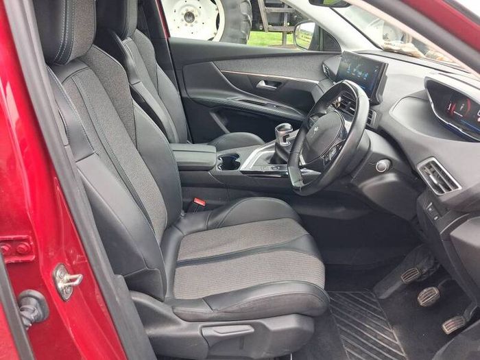 2021 Peugeot 5008