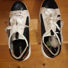 NEW Geox Trainers