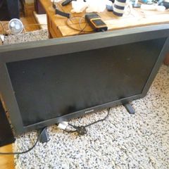 Two Phillips 32" tvs not smart