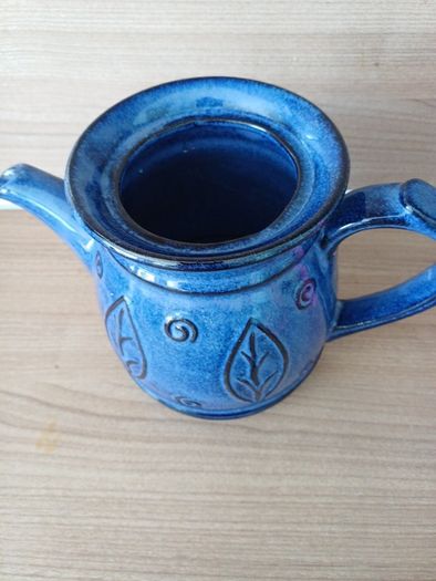 Royal Blue Pottery Teaapot (7 Cup)