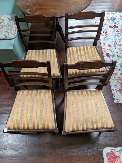 4 Chairs for collection