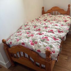 Single pine solid bed for sale
