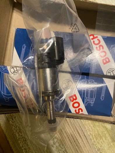 Ford 1.0 EcoBost New Injector 0261500556 Bosh