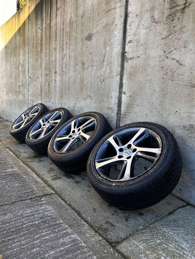 Genuine Volvo Spider 17" Alloys & Tyres