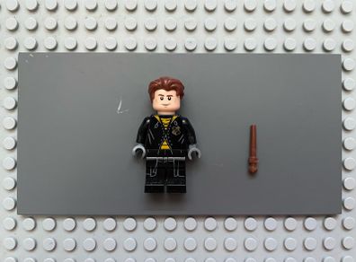 lego Harry Potter hp179 Cedric Diggory minifigure - Black and Yellow Uniform, Shirt Tail