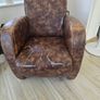 3 seater and 2 Arm chairs Image 9