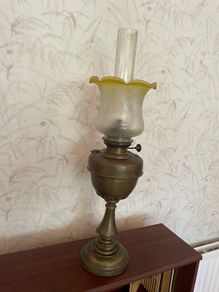 Elegant vintage oil paraffin table lamp