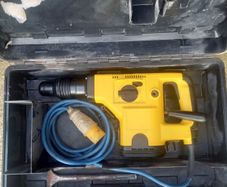 DeWalt SDS Max Hammer Drill