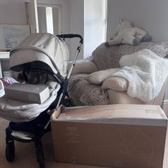 Paras mamas flipXT3 ( new carrycot still in box)