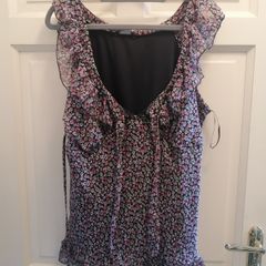Purple floral top size 18