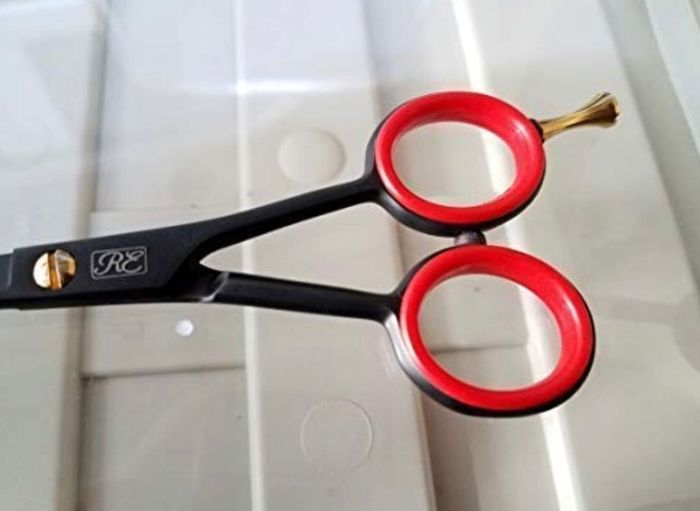 Professional Hair Cutting Scissors, Hairdressing Scissors Shears for Barber Salon Stainless Steel with High hardness of Edge. (13cm, Black)