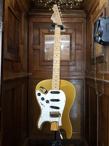 Dewey Decibel Flipout Reverse Strat 2004