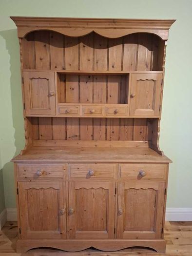 Solid pine dresser