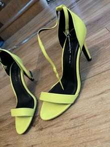 High heels size 7