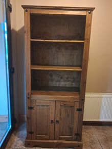 Mexican pine dresser