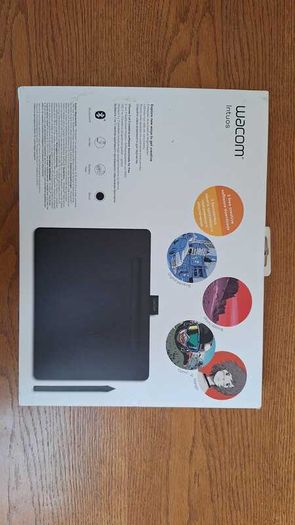Wacom Intuos Bluetooth Graphics Tablet - Medium