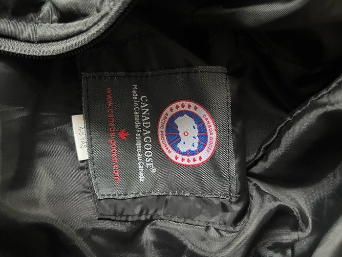Canada goose boys kids jacket age 4-5