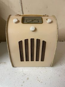 Vintage Ever Ready Radio C/A 1950s