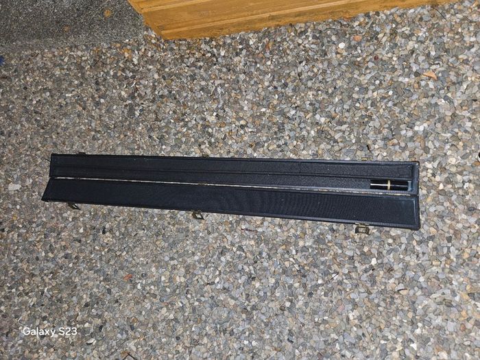 Pool cue rest bridge and box