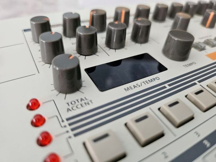 Roland TR-09 Rhythm Composer