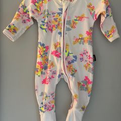Bonds girls floral zip wondersuit size newborn very good condition