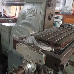 Milling machine