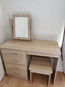 Dresser/desk set
