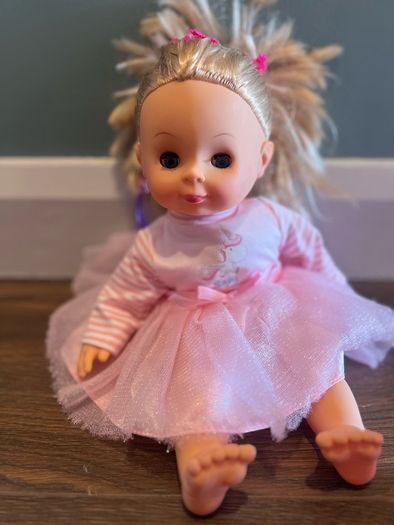 Doll Playpen with 2 Dolls