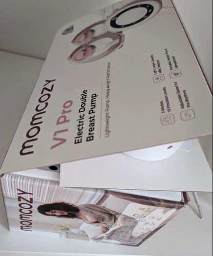 Momcozy v1 effortless pump