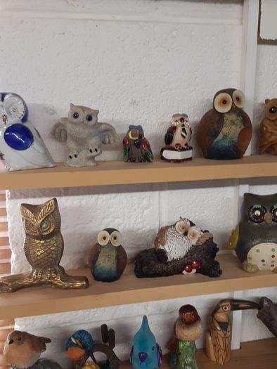 Bird figurine