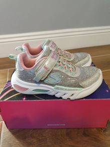 Kids Light up Skechers UK size 10