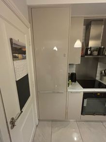 Integrated Fridge Freezer