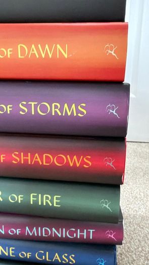 Throne of Glass Sarah J Maas Hardcover Set