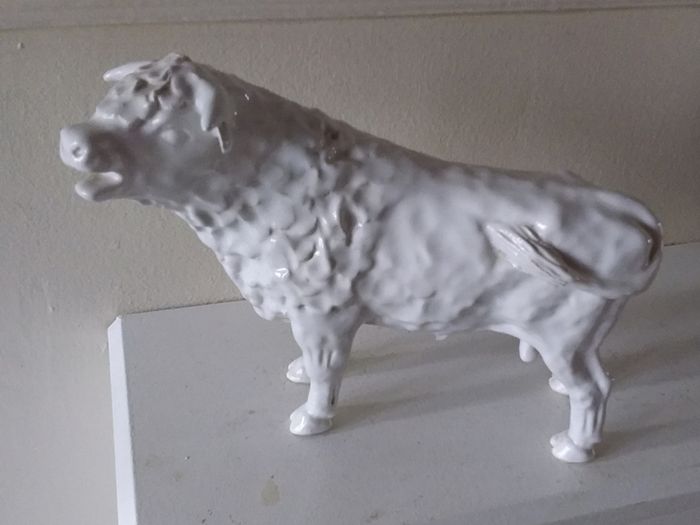 Shebeg Isle of Man : White Bull - Repaired