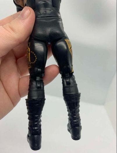 wwe elite series 27 The Undertaker action figure