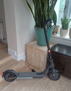 Xiaomi Mi Essentials Electric Scooter