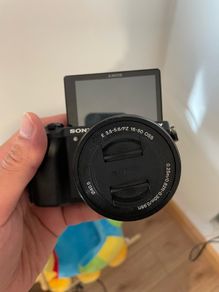 sony a5100 body + stock lens!!