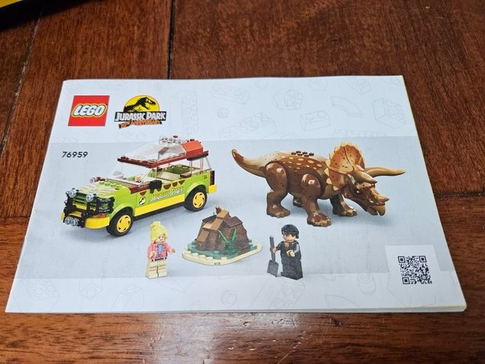 3 x Jurassic Park Retired Lego Sets