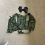 airsoft vest and gloves Image 2