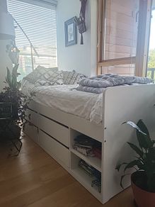 Single bed