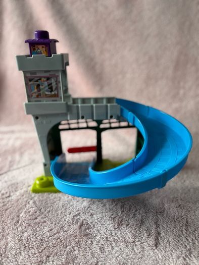 Thomas & Friends Toddler Toy My First Knapford Station Train Playset with Stack & Wobble Cargo for Kids