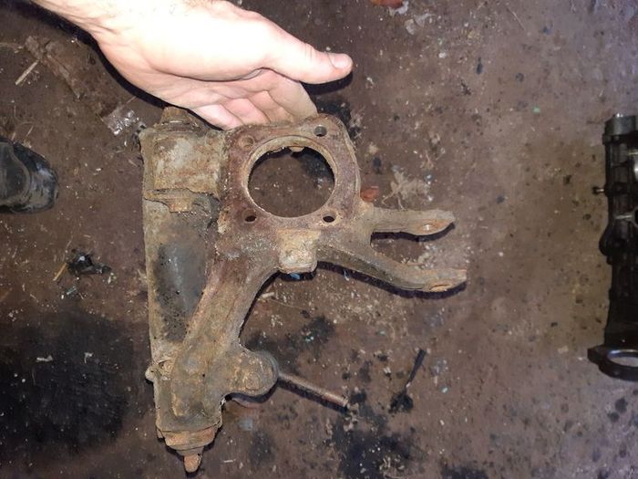 celica gen7 t231 rear arm / hub