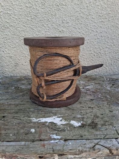 Jute Twine Spool with Iron shears