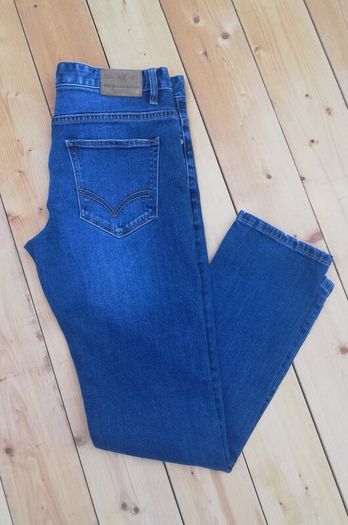 Diesel men's light wash blue regular jeans W34 L32