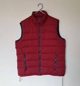 Craghoppers sleeveless jacket Size large 29" long zip pockets In like new condition
