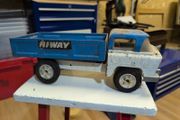 Vintage 1960s Tri-ang Hi-Way Pressed Steel Fixed Bed Lorry Cargo Truck