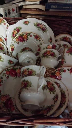 21piece Vintage Tea Set