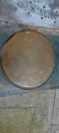 Vintage brass metal tray ,great patina ,,age ,,its old pub tray years ago before name brand trays  ,,buyer collects or pays postage thank you,,collectors item, sold as is