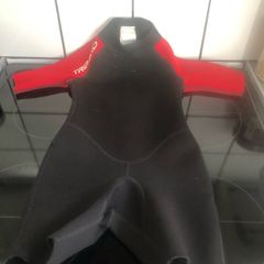 Boys wetsuit age 4
